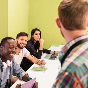 Encontre a melhor qualificação profissional em Gestão Administrativa!